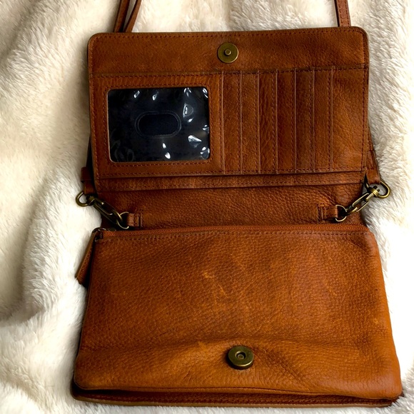 Duluth Trading Lifetime Leather Crossbody Wallet Cognac - Picture 9 of 12